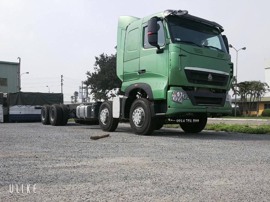 xe tải howo 4 chân thùng bạt 8x4 A7 17900 (17t9) kg