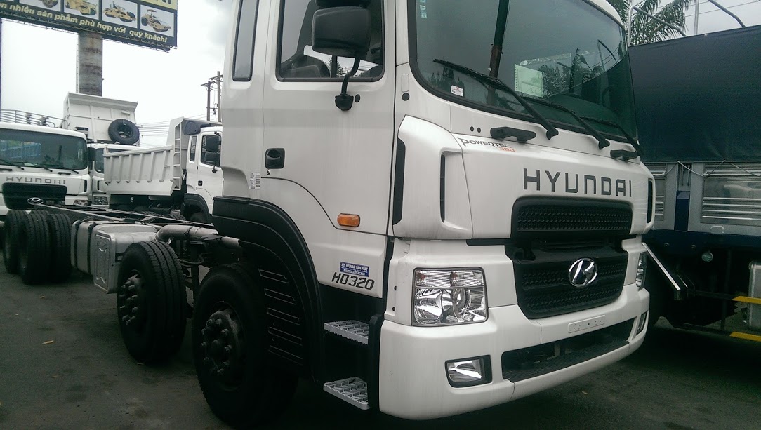 xe tai hyundai hd320 17 tan 9 thung mui bat
