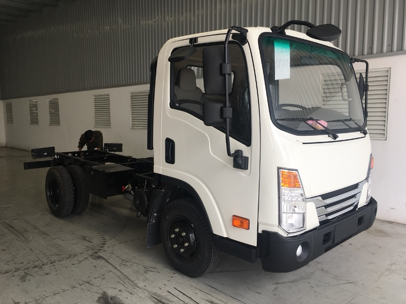 Tera 250 thùng mui bạt 2.5 tấn