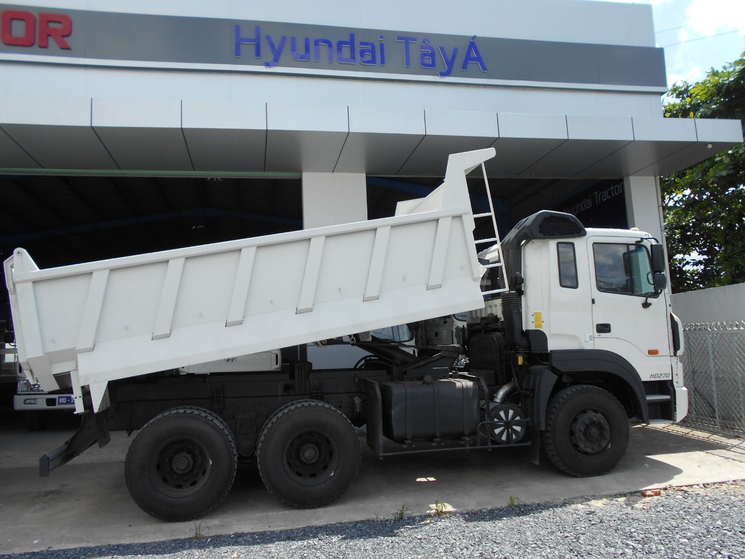 xe ben hyundai hd270 340HP