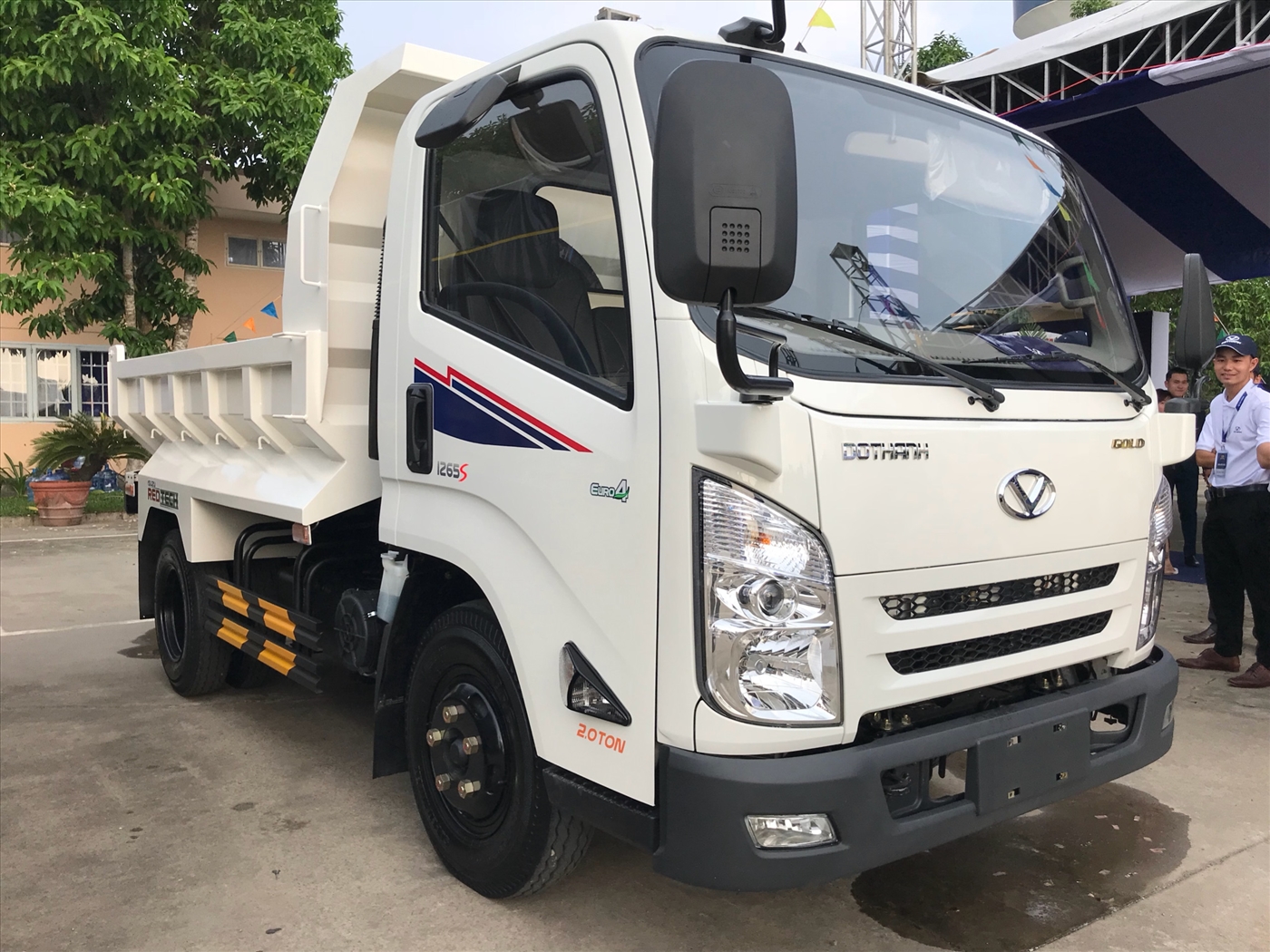 Xe ben iz65s gold, giá xe ben iz65s 2 tấn