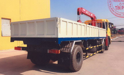 xe tai dongfeng c230 gan cau