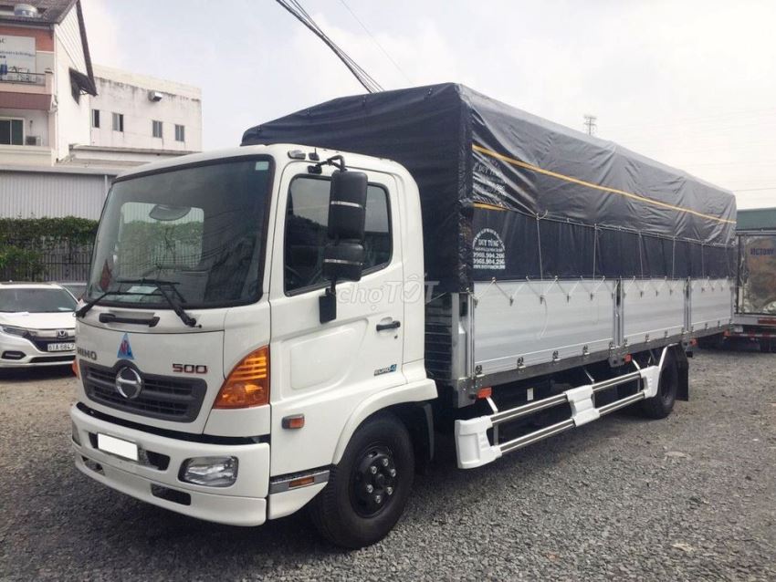 xe tải hino FC9JLTC 6500 KG thung mui bạt 6m7