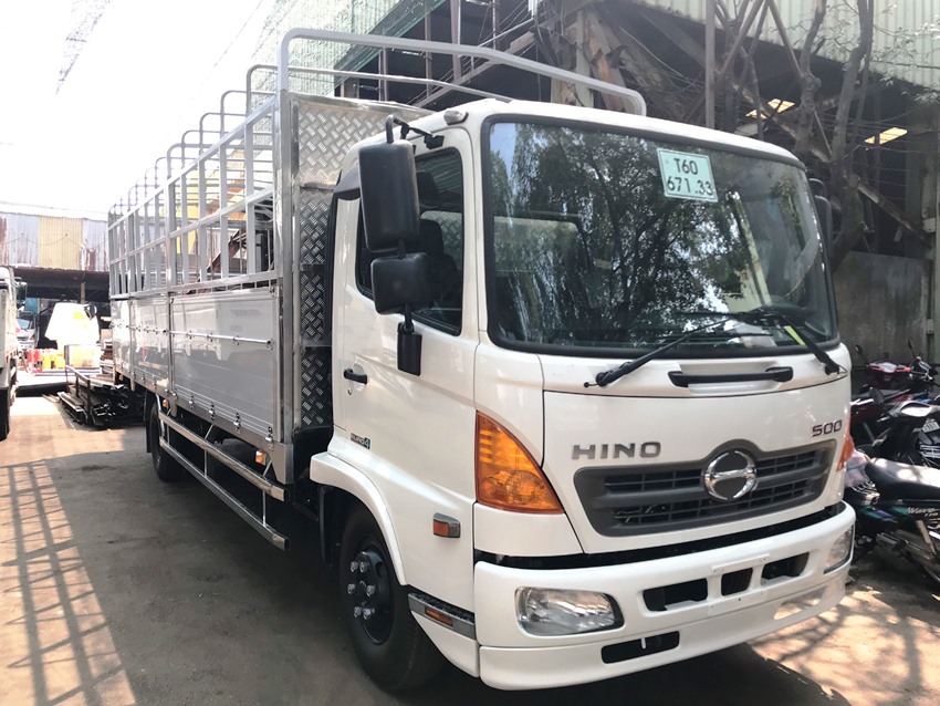 xe tải hino FC9JJTC 6800 kg thùng mui bạt 5m6