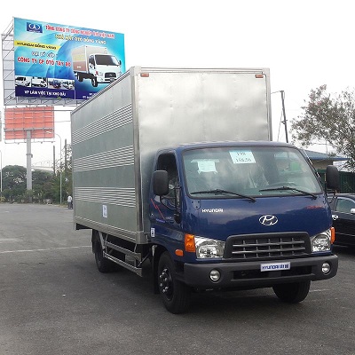 xe tai hd72 thung kin nhap khau