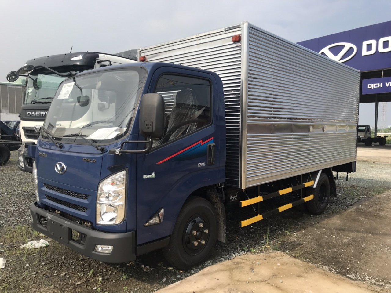 xe-tai-iz65-2t5-3t5-hyundai-4-1 xe tải IZ65 thùng kín